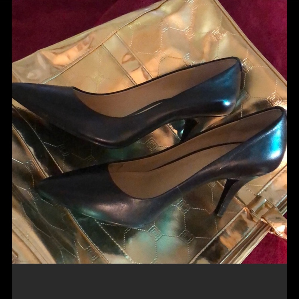 Michael Kors Dorthy Flex leather pumps size 9
